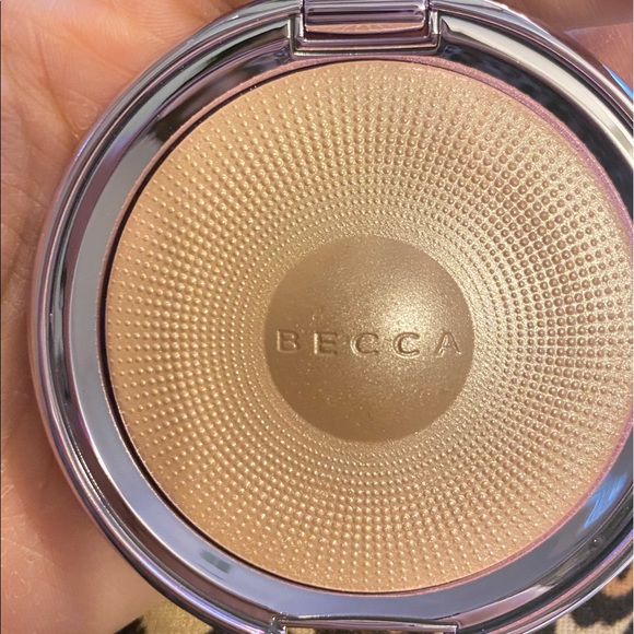 BECCA COSMETICS PEARL GLOW LUSTER GLOW POWDER - PURE PEARL BNIB! LIMITED EDITION - Picture 4 of 4